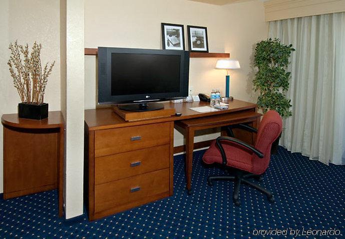Courtyard by Marriott Birmingham Trussville Rum bild